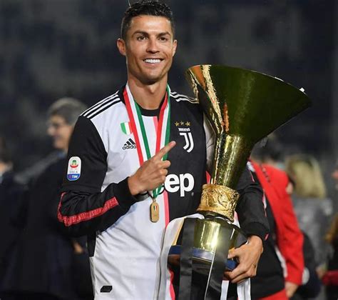 Juventus: What Ronaldo said after receiving Serie A MVP award, lifting ...