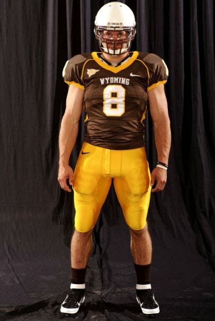 Rick Lay's NCAA Football Uniform Reviews: 2011 Wyoming Cowboys