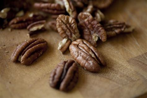 Pecan Nutrition Facts, Calories, and Health Benefits