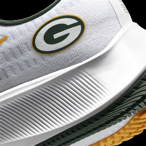 Check out these awesome Green Bay Packers Nike shoes