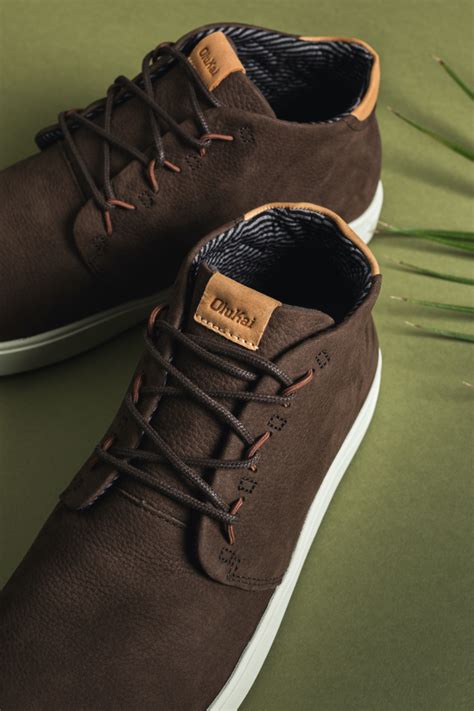 OluKai Nānā Hele - Natural | Men's Leather Chukka Boots