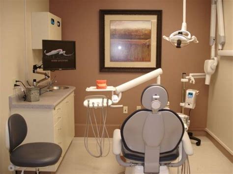 Dental Clinic Interior Design Ideas For Small Office | Dental office design interiors, Clinic ...