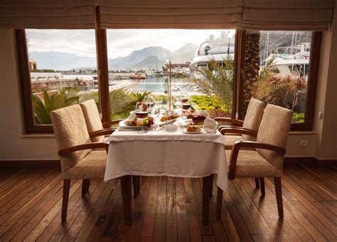 Reasons to Experience Dining At a Waterfront Restaurant