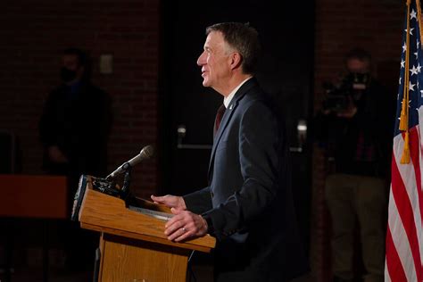 Phil Scott, Governor of Vermont, Announces Re-Election Bid - The New ...