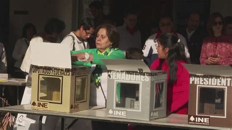 Polls open in Mexico’s election – Channel 4 News