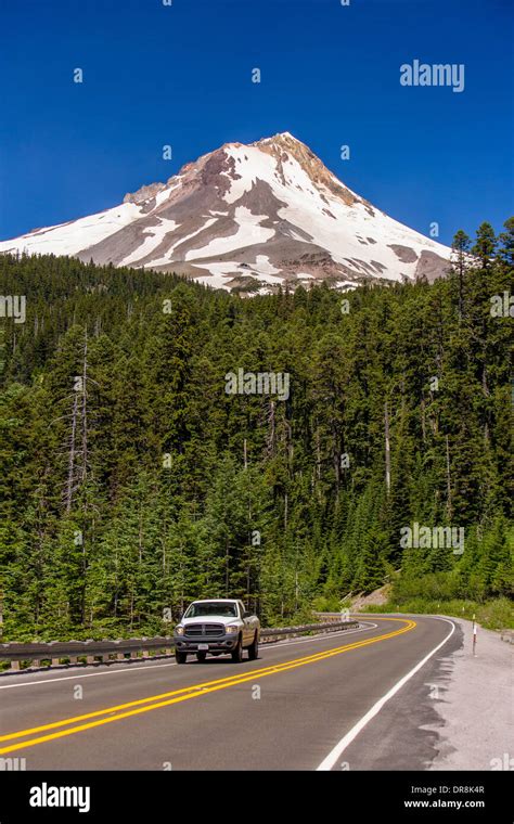 MOUNT HOOD, OREGON, USA - Mount Hood, volcano in the Cascades Range ...