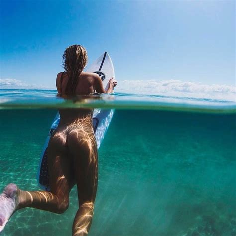 Pin by Joselito Ribeiro on Summer Lovin Surf Girls... | Surfing, Surf girls, Surfer