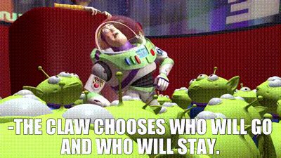 Toy Story Buzz Lightyear GIF - Toy story Buzz lightyear The claw - Discover & Share GIFs