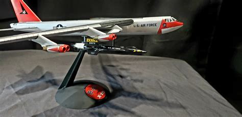 Boeing B-52 with X-15 Aircraft -- Plastic Model Airplane Kit -- 1/175 Scale -- #273 pictures by ...