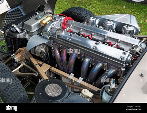 Jaguar E-Type engine Stock Photo - Alamy