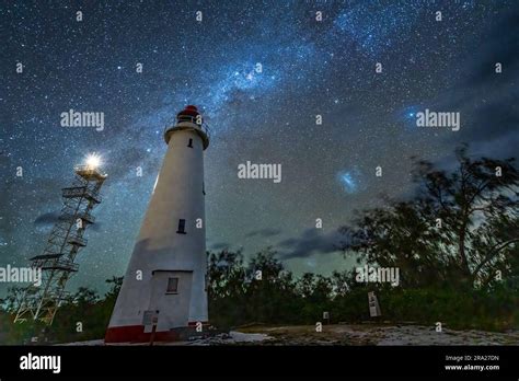 Heritage listed Lady Elliot Island Lighthouse with new solar powered unmanned light tower at ...