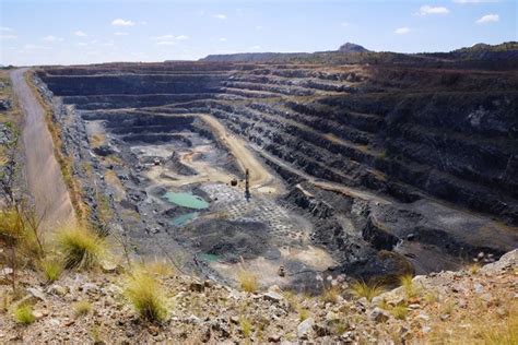 Mogolokwena Platinum Mine is the largest platinum mine in the world and is situated on the ...