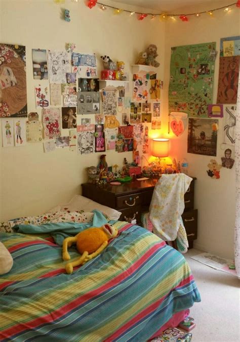 Feeling nostalgic? 90s bedroom décor you can still own! - The Style Index | Retro bedrooms, 90s ...