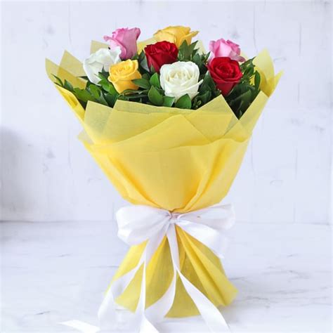 Buy/Send Bouquet of Assorted 8 Roses Online | IGP | HD1110351