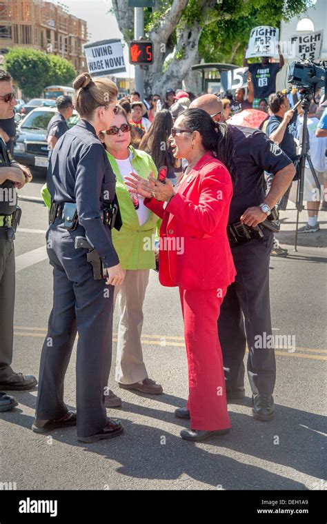 Plain clothes police officers hi-res stock photography and images - Alamy