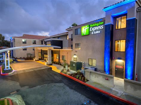 Carlsbad Beach Hotel | Holiday Inn Express & Suites Carlsbad Beach