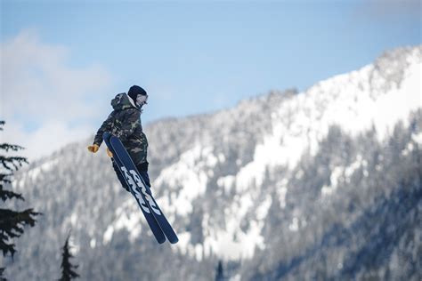 Look Back At It - Pictures - Newschoolers.com