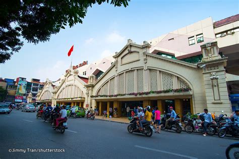 Dong Xuan Market - Shopping in Hanoi | Hanoi, Vietnam travel, Hanoi old quarter