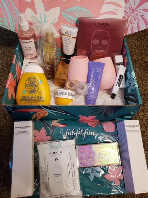 My summer fabfitfun box : r/BeautyBoxes