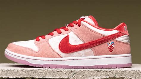 StrangeLove x Nike SB Dunk Low Pink | CT2552-800 | The Sole Womens