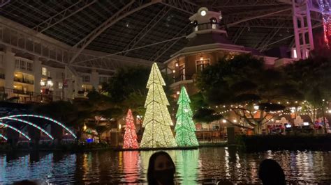 Delta Riverboat Ride at Christmas - Full Ride - Gaylord Opryland - YouTube