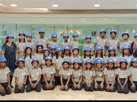 Students of Shree Kawas Primary School visiting Adani Port, Hazira and Adani Wilmar | એક્સપોઝર ...