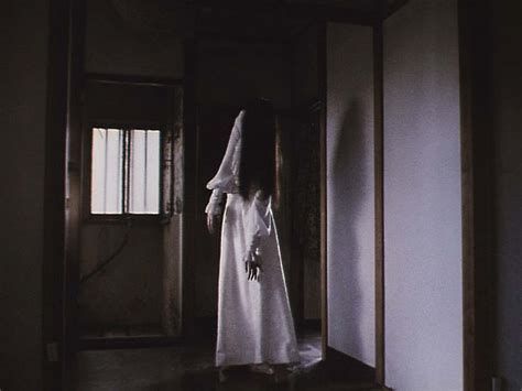 FIANZONER: Kisah Nyata Sadako (Hantu Jepang)