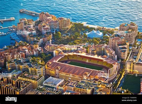 Fontvieille bunte Waterfront und AS Monaco Stadion Luftaufnahme, Fürstentum Monaco ...