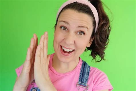 Teacher to multimillionaire: Children's YouTube sensation Ms. Rachel's ...