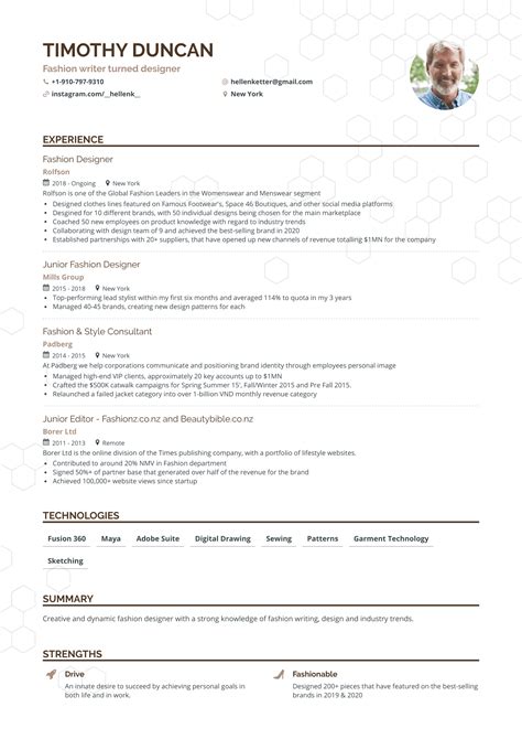 Bold & Beautiful Fashion Designer Resume Examples + Expert Tips ...