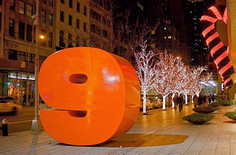 NYC ♥ NYC: "9" Sculpture on the Sidewalk