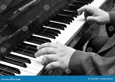 Old Jazz Musician Plays Piano Royalty Free Stock Image - Image: 14035206