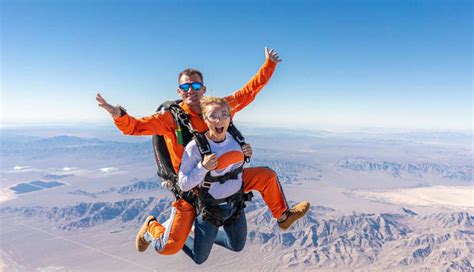 Skydiving Las Vegas | Tandem 15,000 Foot Skydive