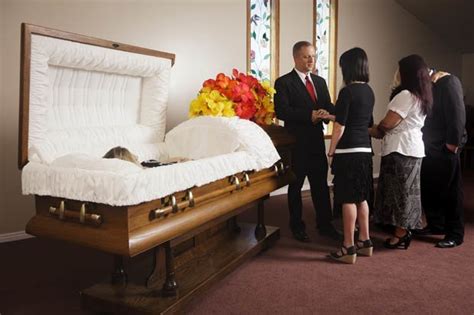 Facebook user plans on having open casket of her aunt during wedding ...