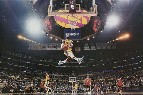 Lebron Dunking | ubicaciondepersonas.cdmx.gob.mx