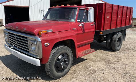 1970 Ford F600 grain truck in Girard, KS | Item JQ9571 sold | Purple Wave