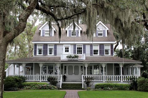 Isle of Hope, Savannah | Old southern homes, House exterior, Southern living