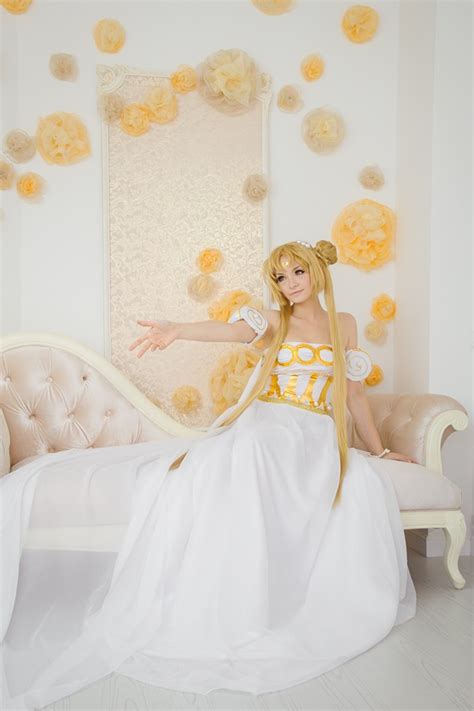 Sailor Moon – Princess Serenity (Crystal) Cosplay – Mog-Ra.Net