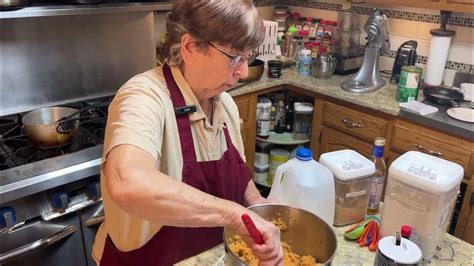 Cooking Sweet Potato Casserole for a Bridge Club Meeting at Ms.Linda's Bed & Breakfast - YouTube