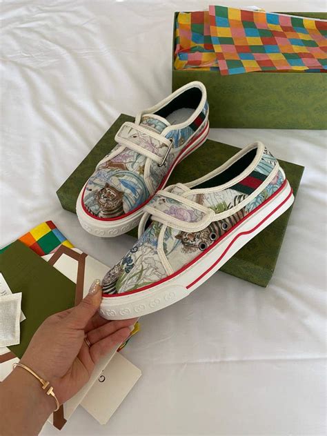 Replica Gucci Sneakers Women | Knockoff Gucci Sneakers Women in 2022 | Casual shoes women ...