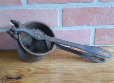 VINTAGE/ANTIQUE IRON/TIN POTATO Ricer made by Gray Iron Casting Co. $11 ...