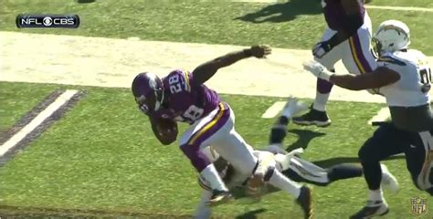 Adrian Peterson Is Back To Doing Adrian Peterson Things - Daily Snark