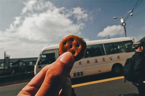 10 Tasty Things to Eat on Jiufen Old Street | Will Fly for Food