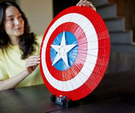 LEGO Captain America Shield Set