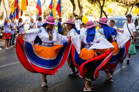 Top 7 Ecuador Culture, Customs and Etiquette - toplist.info