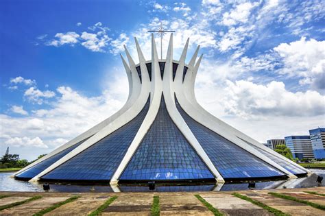 5 obras de Oscar Niemeyer em Brasília para se maravilhar | Qual Viagem