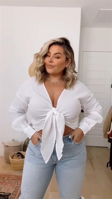 Stylishly Tie A Mid Drift Top [Video] | Fashion hacks clothes, Plus size summer outfit, Fashion ...