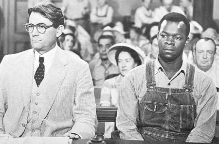 Picture of Atticus & Tom Robinson during trial in To Kill a Mockingbird