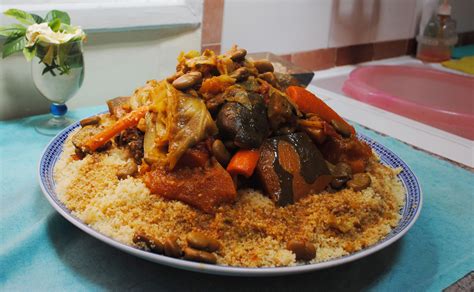 File:Moroccan Couscous 2014.jpg - Wikimedia Commons