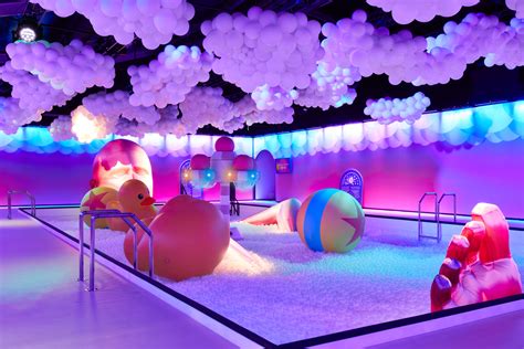 Review: Frameless - London's Immersive Art Exhibitions | Culture